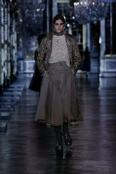 Look 44